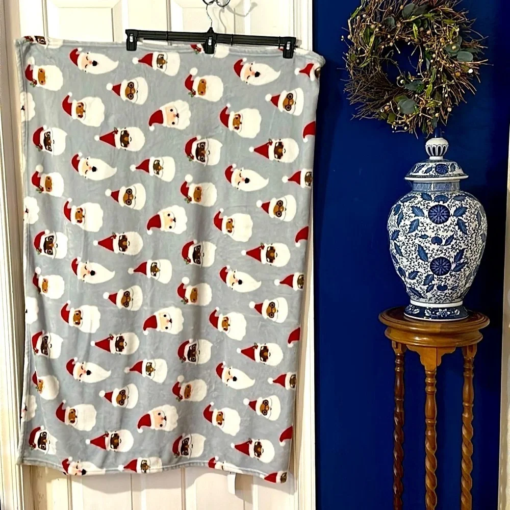 Adorable Holiday Santa Print 100% Polyester Christmas Blanket 74” x 52”